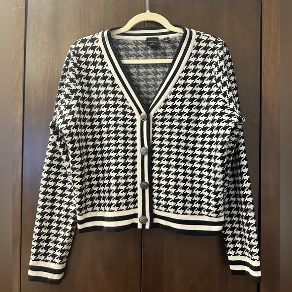 Devotion by Cyrus Houndstooth Cardigan - Picture 1 of 5